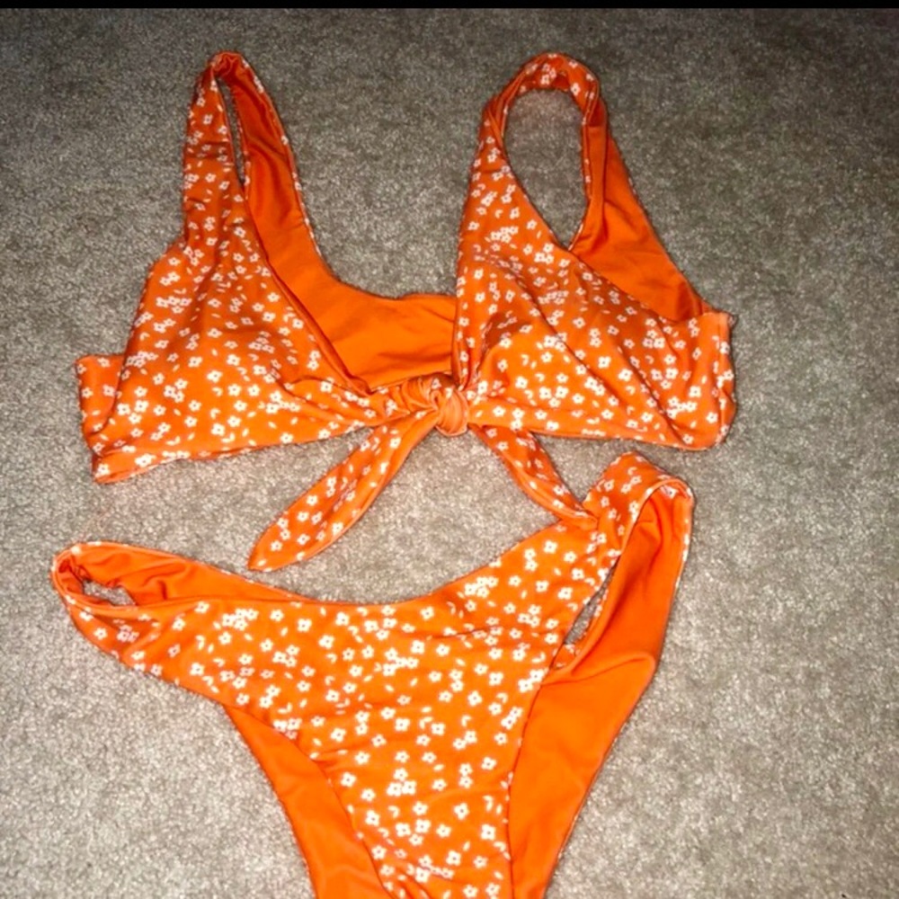 Bathing suit